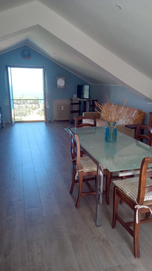 Mansarda A Noli Villa Luaran gambar