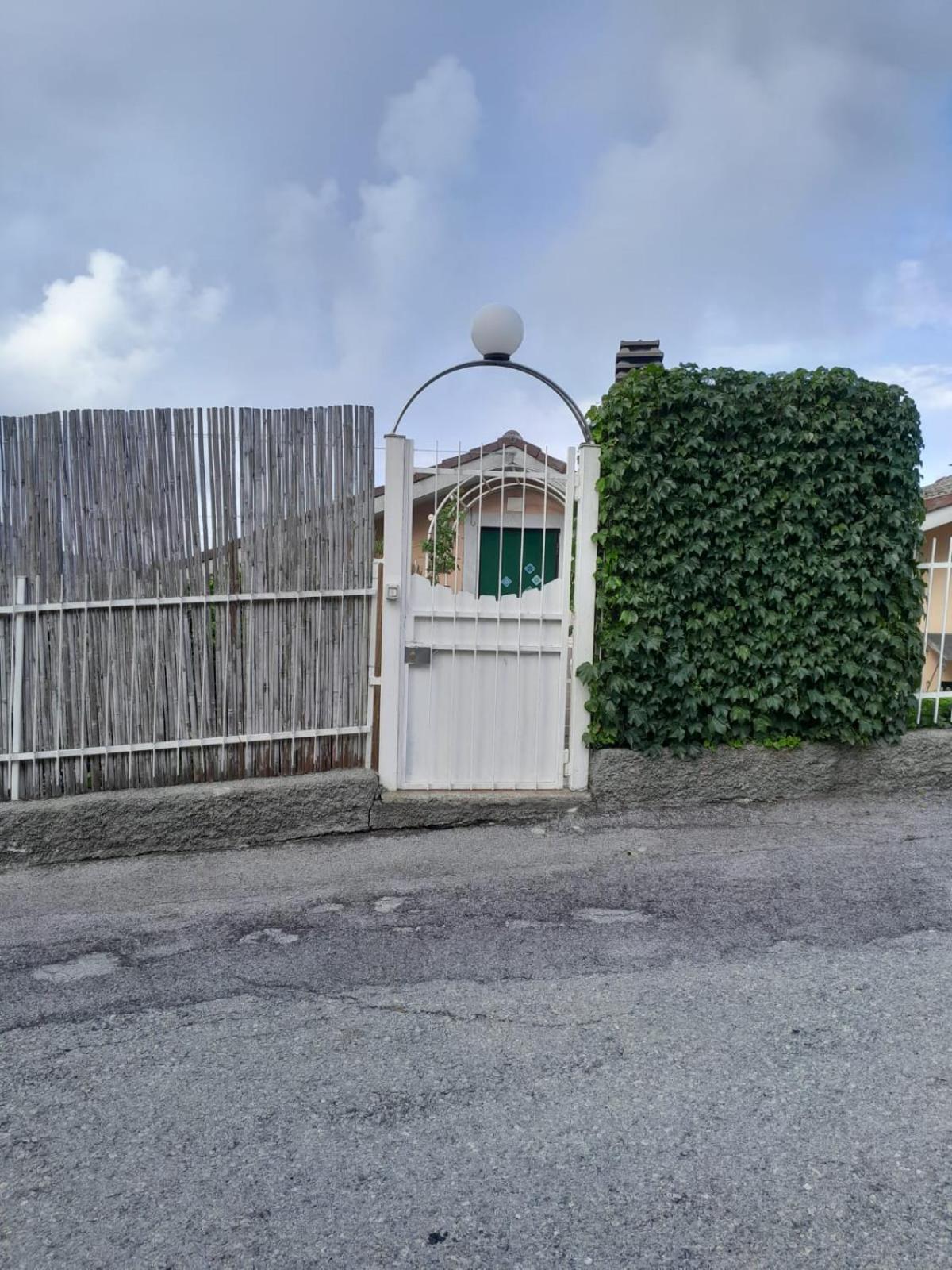 Mansarda A Noli Villa Luaran gambar